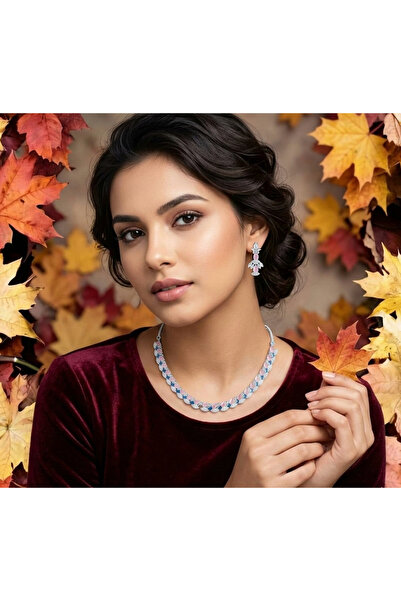 iza قلادة كلاسيكية