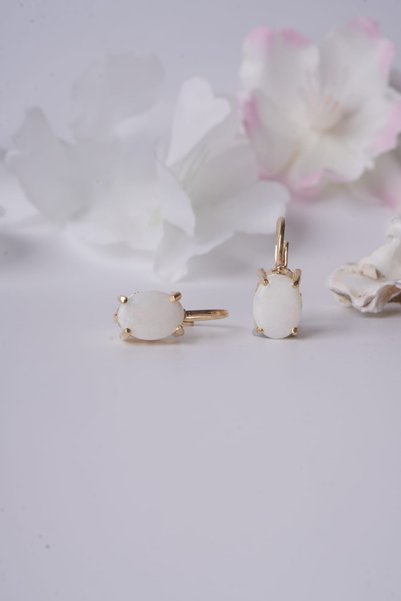 Aksesuaring 6*8 mm Opal Taşlı Gümüş Küpe