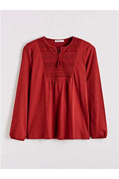 LC Waikiki M1 Sezon Red Tie-Detail Collar Embroidered Blouse