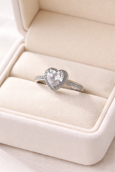 Generic Brand Heart Stone Anti-Tarnish Coating Ring Model 1 – Shiny Design wi...