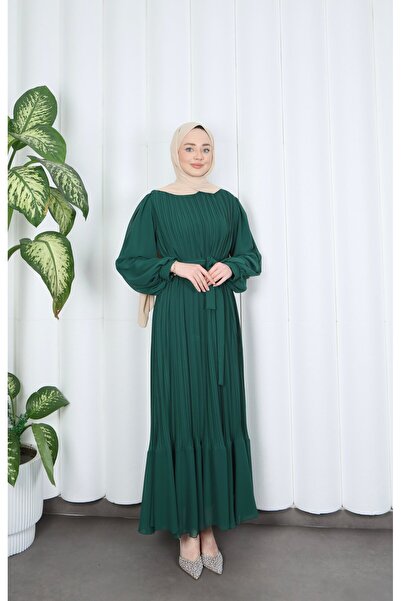 HNT Hayrunnisa Tesettür Boydan Piliseli Kuşaklı Şifon Elbise Zümrüt HNT8575