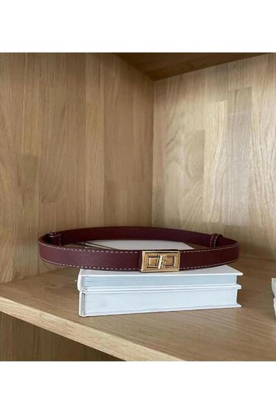 Mynoa Roșu Claret/Auriu cu închidere pătrată cu cataramă Pantaloni ajustabili...