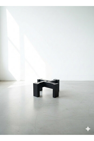 VEO STORE Minimalist Ahşap Üç Ayak Saksı Standı: Estetik ve Fonksiyonel Tasarım