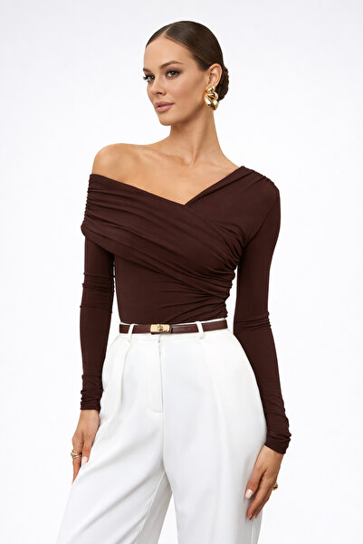 SİROZZİ Kadın Kayık Yaka Drapeli Uzun Kollu Bluz Asimetrik Omuz Şık Bluz