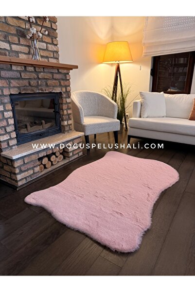 Doğuş Peluş Halı Ultra Soft Pembe Yumuşak Dokulu Peluş Halı Asimetrik