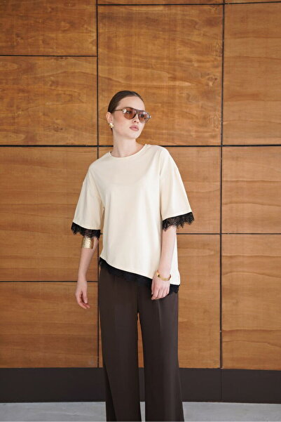 Caddebostan Moda Women's Lace Detailed Oversize Crew Neck Short Sleeve T-Shirt