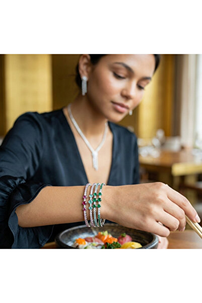 iza طقم أساور كلاسيكية مكون من 4 قطع