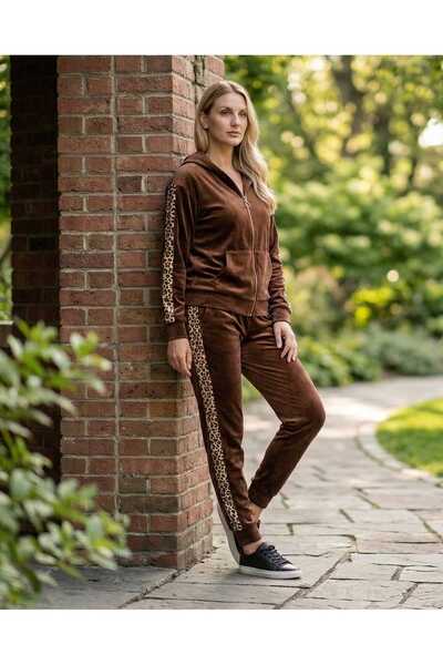 Volupta Women's Velvet Leopard Tracksuit