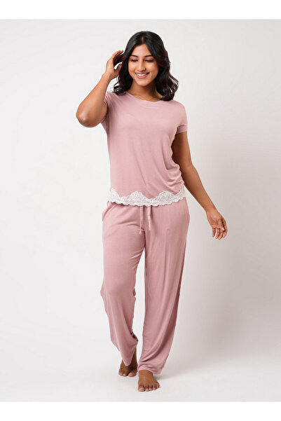 Aadaraya Pyjama Set T-shirt & Trousers