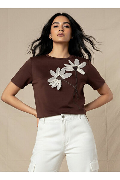 2Xtremz T-shirt with Floral Applique