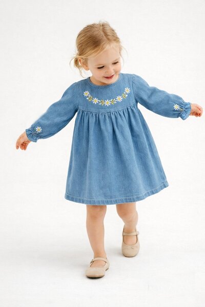 Overdo Rochie din denim brodată cu margarete pentru fete
