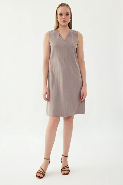 Vitrin V-Neck Pocket Dress