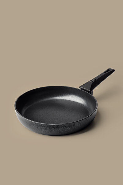 Kitchen Life Gigilli Cristel Titanium Pan 28 cm