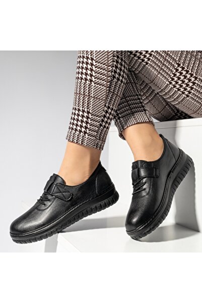 Modlet.ro Γυναικεία μαύρα casual παπούτσια με ελαστικά κορδόνια MOD14222