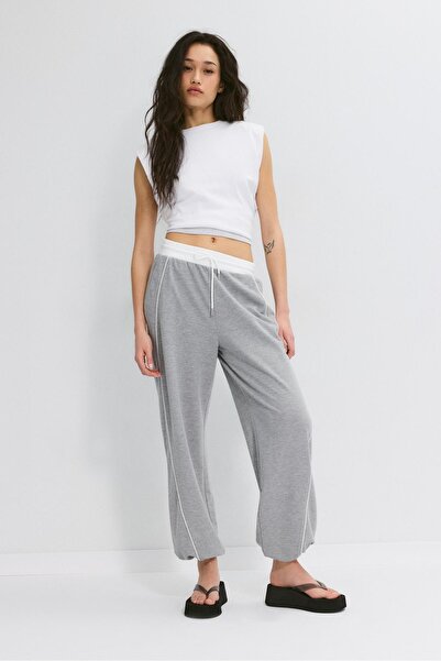 Stradivarius Stoperli jogger pantolon
