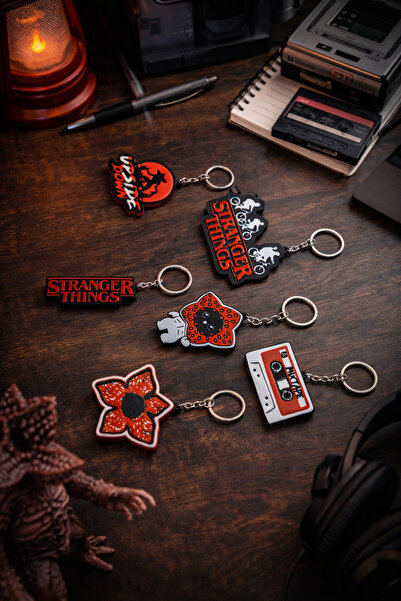 Dekor Stranger Things Temalı Anahtarlık Seti (6 Parça)