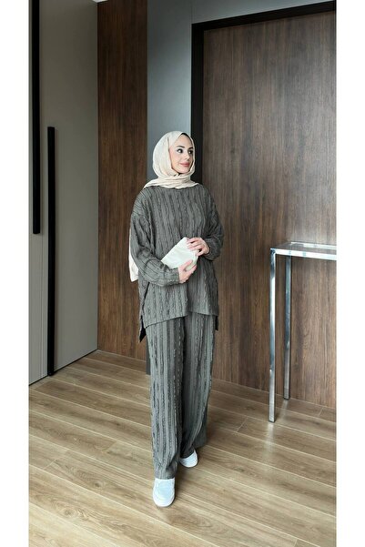 Mars Mint Yeşili ZR Model FırFır Detaylı Bluz - Geniş Paça Pantolon Rahat Takım