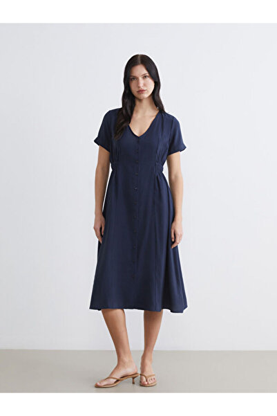 LC Waikiki Rmz Gi̇yi̇m Farkiyla V Dikim Waist-Fitted Dress