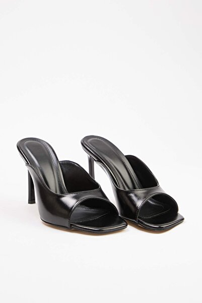 TRENDYOL SHOES Negru 9 cm Clasic pentru femei pantofi cu toc TAKSS26TO00027