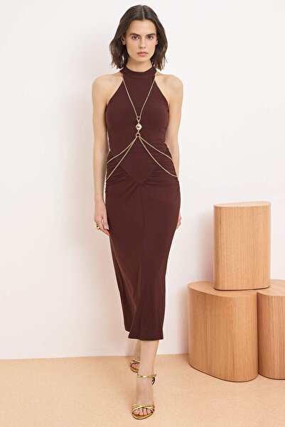 Trendyol Collection Smeđa pletena elegantna večernja haljina sa detaljnim dod...