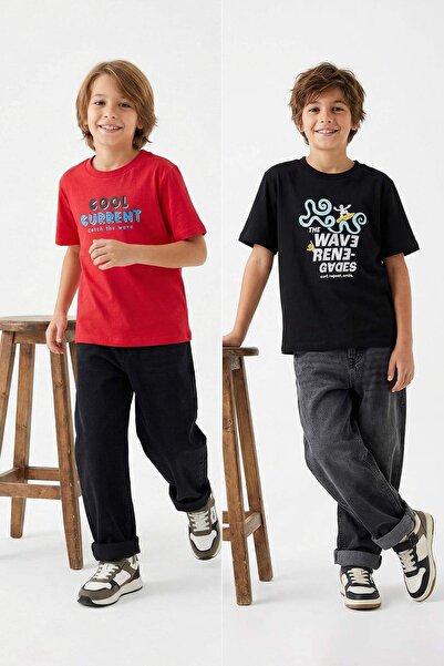 TRENDYOLKIDS Μαύρο-Κόκκινο 2-τεμάχιο εμπριμέ πλεκτό μπλουζάκι για αγόρια TKDS...