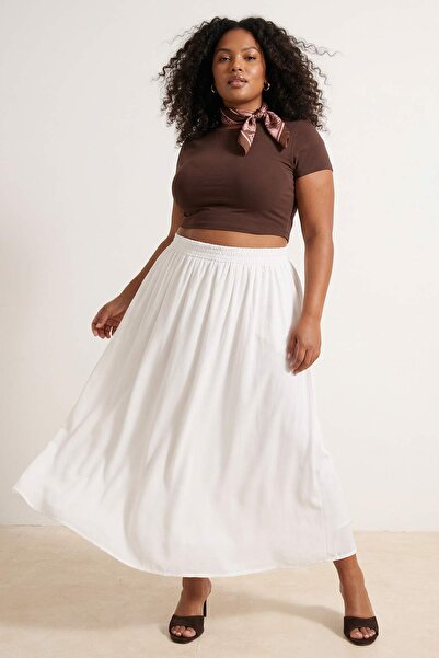 Trendyol Curve Weißer Maxi-Rock mit elastischem Bund, gewebt, Übergröße, TBBS...