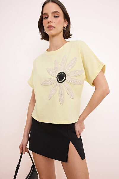 Trendyol Collection Light Yellow Floral Embroidered Regular Fit Knitted T-Shi...