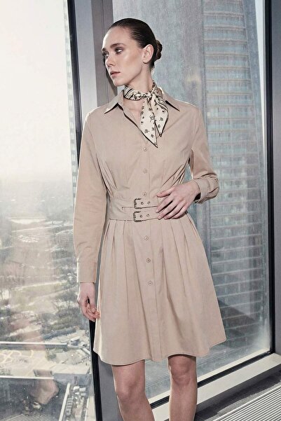 Trendyol Collection Ограничена серия кафява рокля с колан TWOSS26EL00053