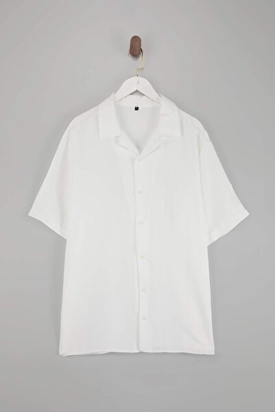 Trendyol Collection Weißes Oversize-Herrenhemd in Übergröße TMNSS26AX00001