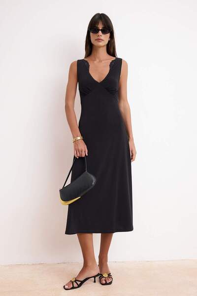 Trendyol Kollektion Schwarzes A-Linien-/A-Linien-Kleid mit V-Ausschnitt, ärme...