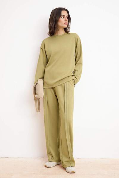 Trendyol Modest Khaki Oversized Silky Interlock Plain Knitted Tctss26En00001