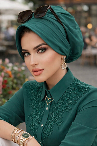 Aişe tesettür Smaragdna kapa spremna za nošenje