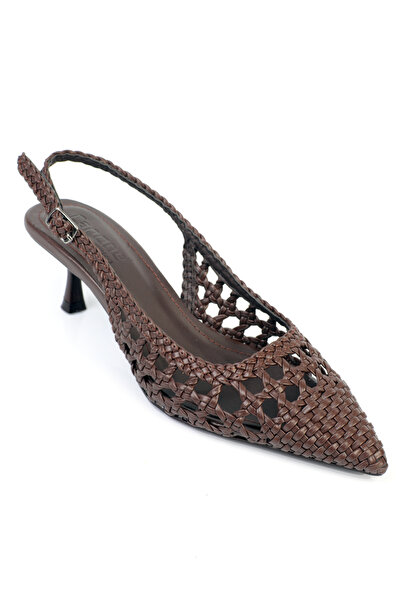 Capone Outfitters حذاء نسائي من لوري بتصميم محبوك ومقدمة مدببة وكعب متوسط ​​م...