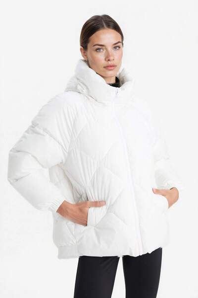 DeFacto Su İtici Oversize Fit Geniş Kalıp Kapüşonlu Fermuarlı Cepli Şişme Mon...