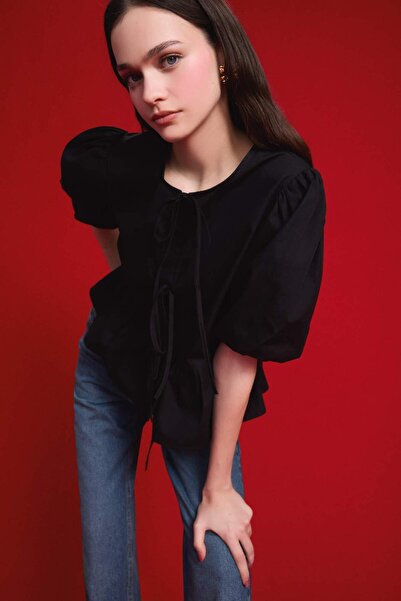 DeFacto بلوزة بوبيلين بأكمام قصيرة وياقة دائرية وربطة أمامية E2669AX24AU