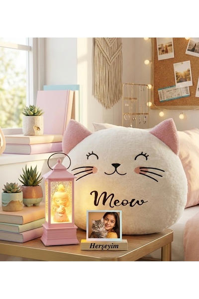 Joyvera Kişiye Özel Kedi Kız Işıklı Kar Küresi & Büyük Kedi Polar Yastık Arka...