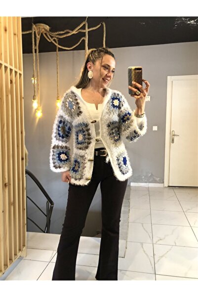 Gözde Tasarım Butik KADIN BEYAZ RENK ETNİK MOTİFLİ EL YAPIMI TIĞİŞİ ÖRGÜ KISA...