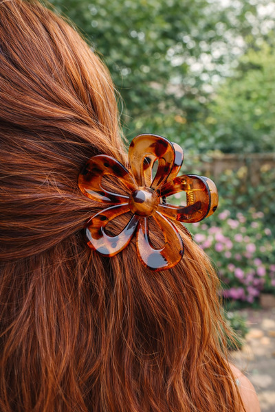 TAKIŞTIR Коричнева квітка з леопардовим візерунком і застібкою-мандалкою