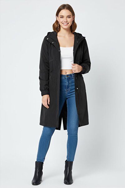 Andrew Marc جاكيتات مطر سادة للنساء، أسود