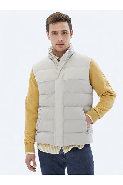 Kip Vestă sport casual țesută bej cu guler ridicat