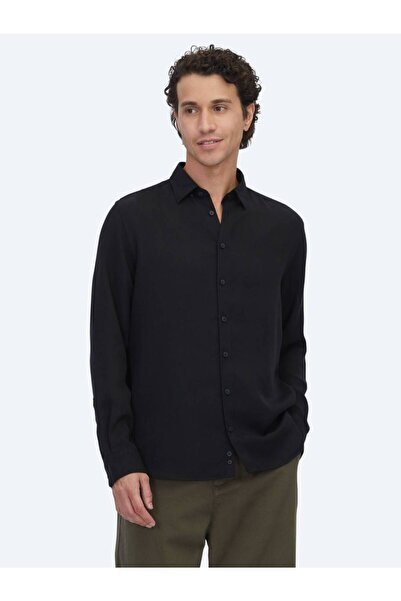 Kip Black Regular Fit Woven Casual Shirt
