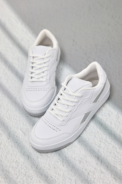 Tonny Black Unisex Beyaz Rahat Kalıp Termo Taban Bağcıklı Spor Ayakkabı