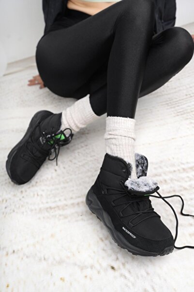 Benetton 11156 Siyah Su Geçirmez Kürklü Kadın Spor Bot