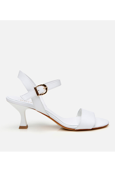 Hotiç Γυναικεία δερμάτινα πέδιλα με τακούνι σε λευκό χρώμα