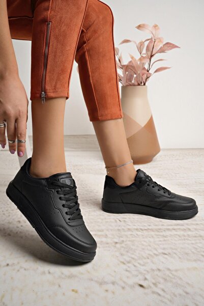 Nesil Shoes حذاء رياضي أسود للجنسين من Dstep 158