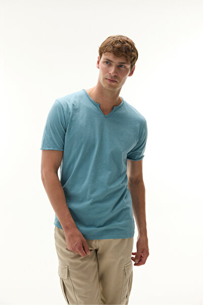 Mudo Henley Collar Short Sleeve T-Shirt