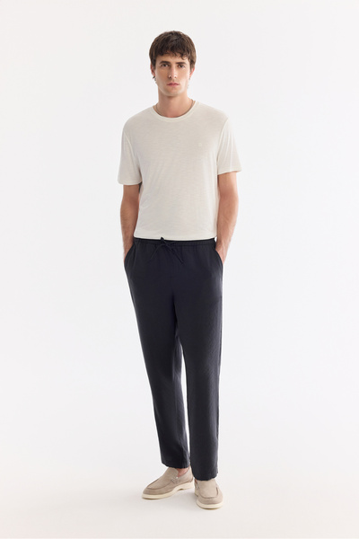 Avva Ανδρικό μαύρο παντελόνι με ελαστική μέση και άνετη εφαρμογή Modal Blend ...