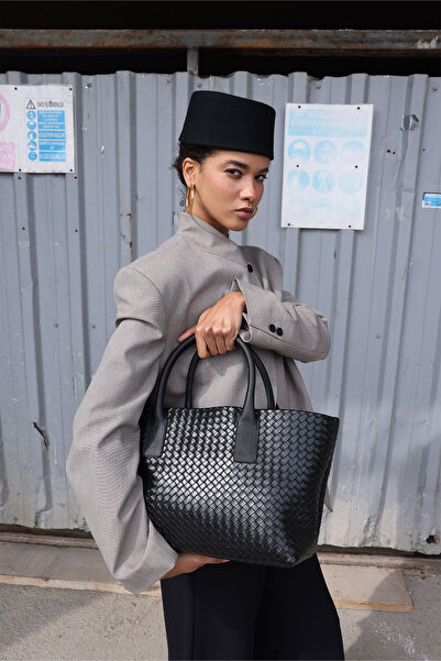 LUTVELIZADE Çanta 2620 - Örgü Dokulu Deri Görünümlü Siyah Örgü Kadın Çanta