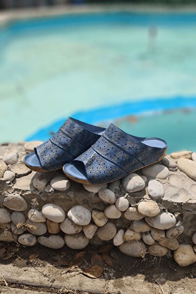 İNZE AYAKKABI نافورة - شبشب جلد طبيعي بالليزر الأزرق