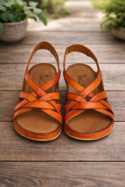 İNZE AYAKKABI Sandale din piele naturală împletită cu bandă de flori de rodie...